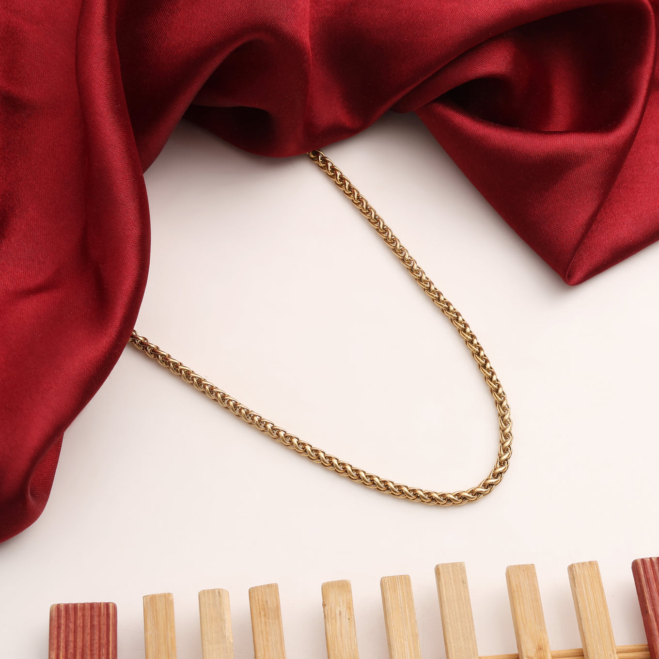 Gold Plated Premium Twist Chain For Men (21.5 Inch)